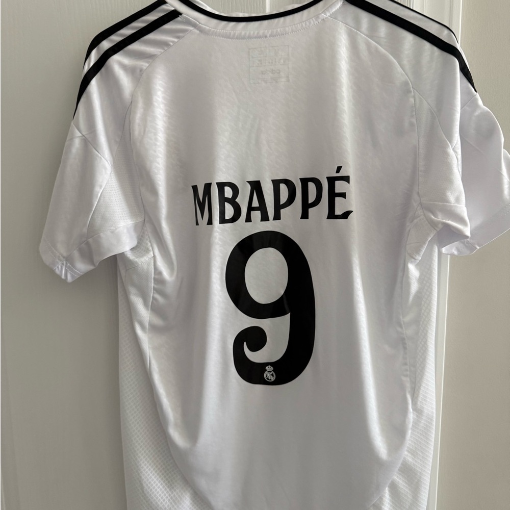 Real Madrid Mbappe Soccer Jersey - Picture 2 of 3